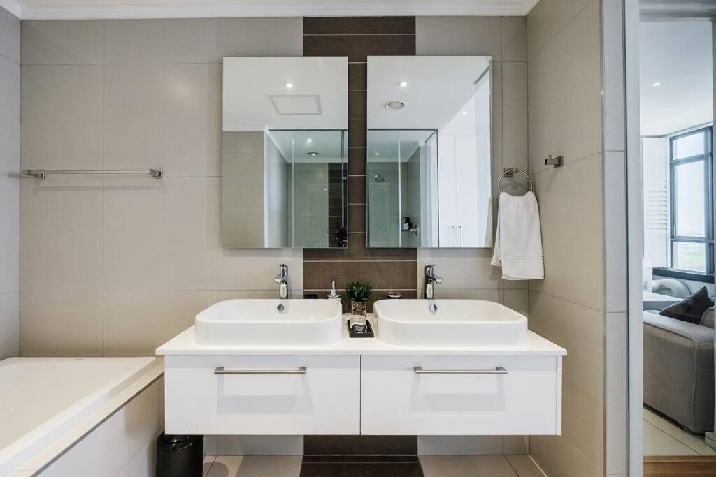 Masingita Towers - Luxurious In Sandton *