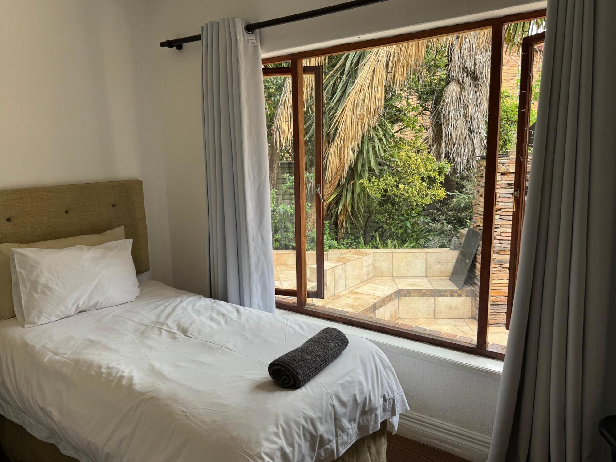 Beautiful Sandton Family Villa Johannesburg