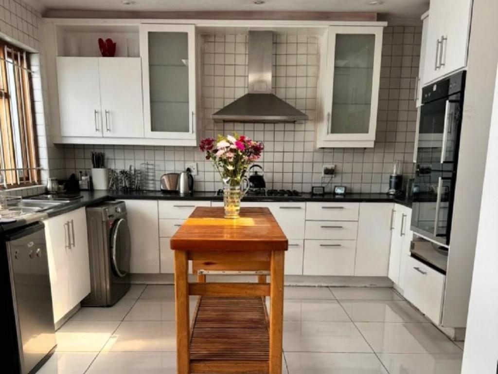 Guest house Micasa Sucasa Melville
