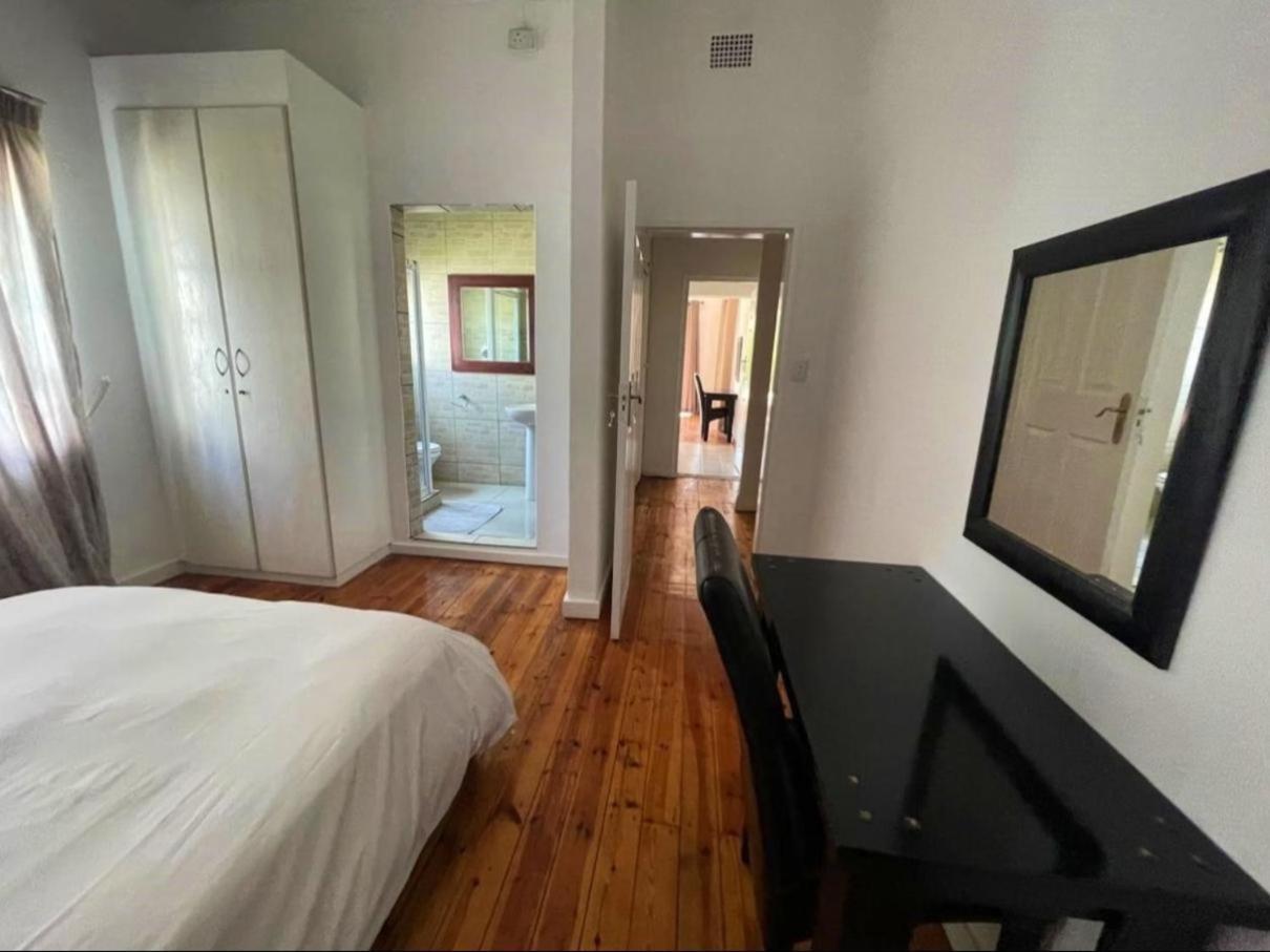 Guest house Micasa Sucasa Melville *