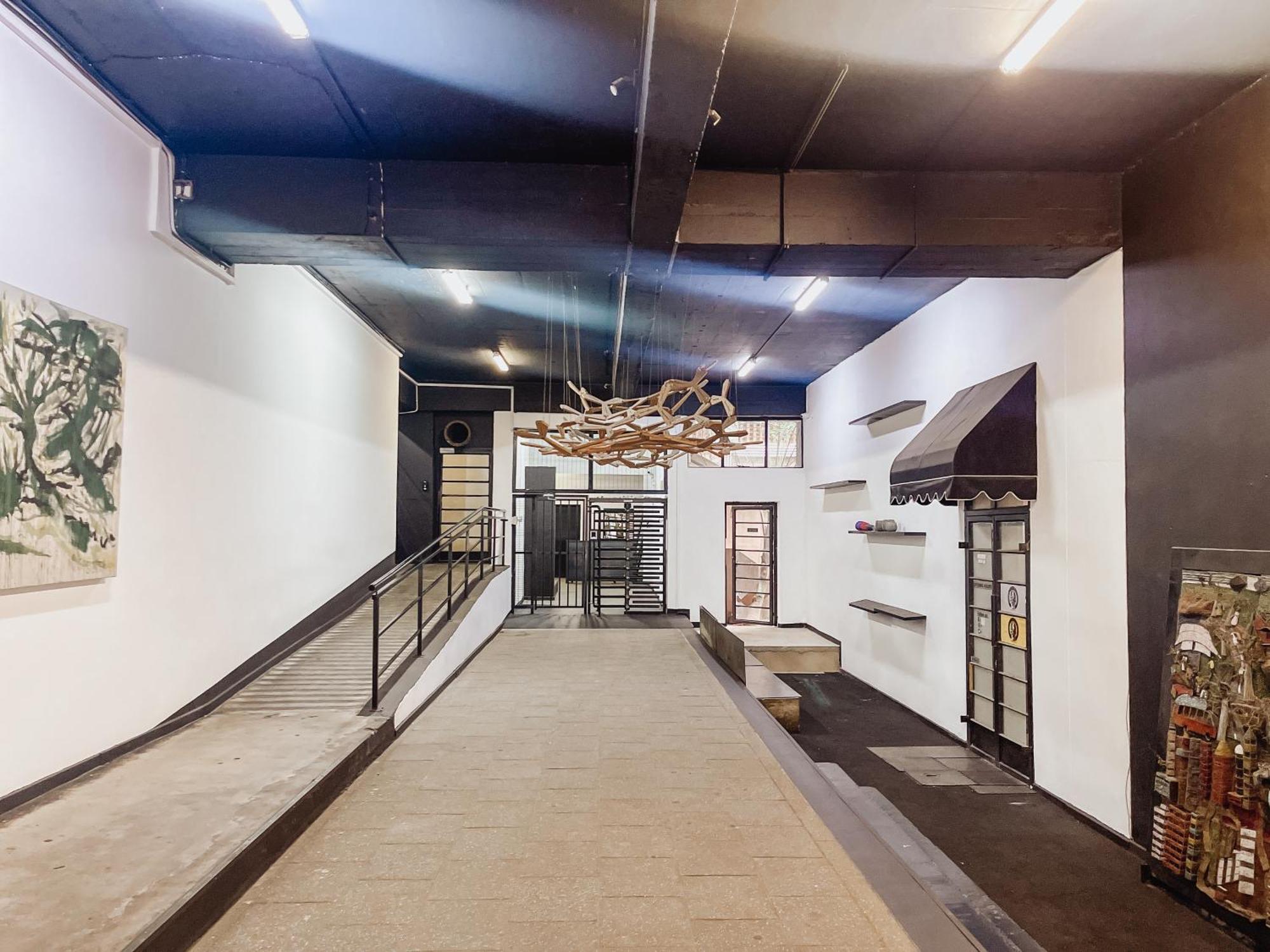 Solo Or Couples In The Heart Of Maboneng Apartment