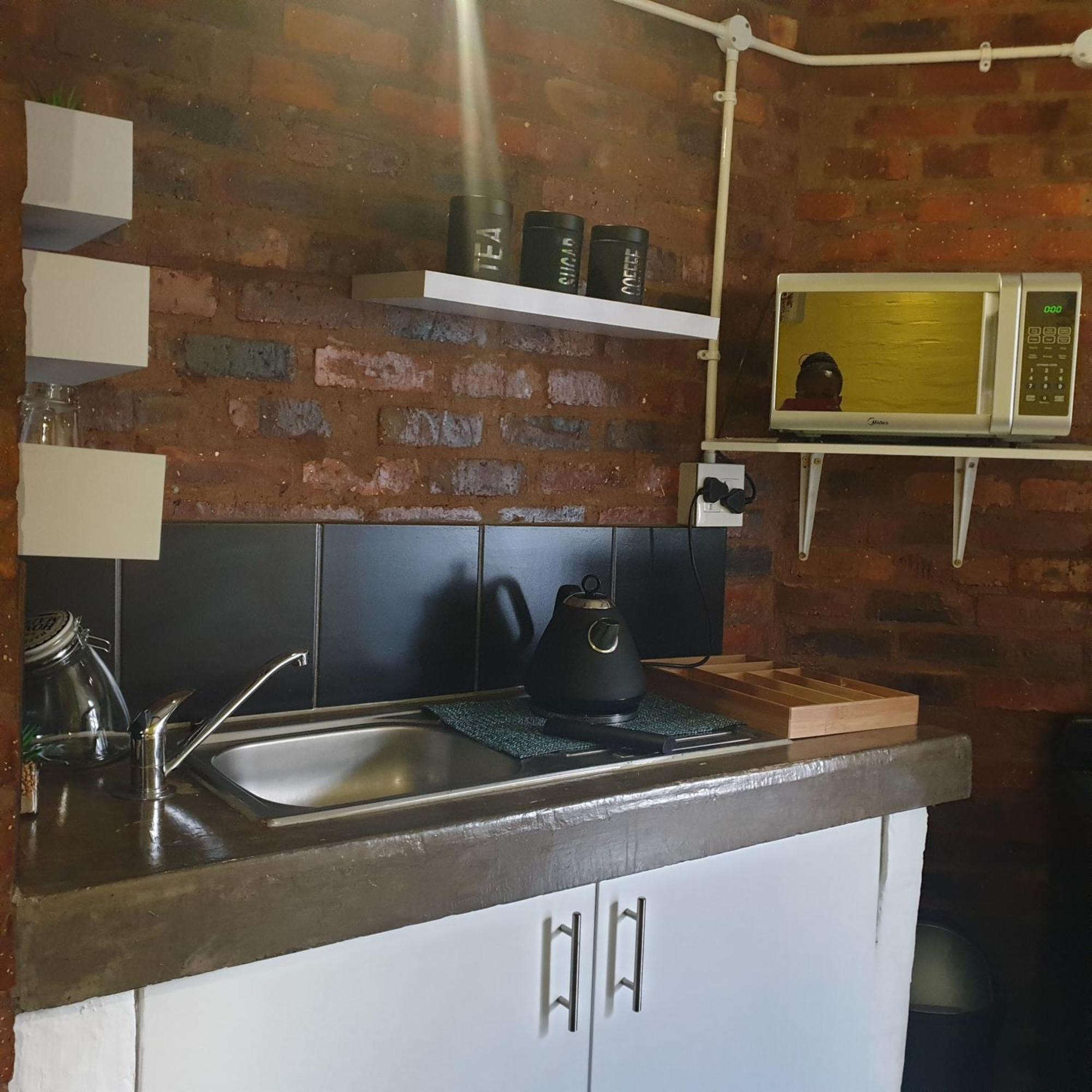Yellow Beauty In The Heart Of Maboneng * Johannesburg