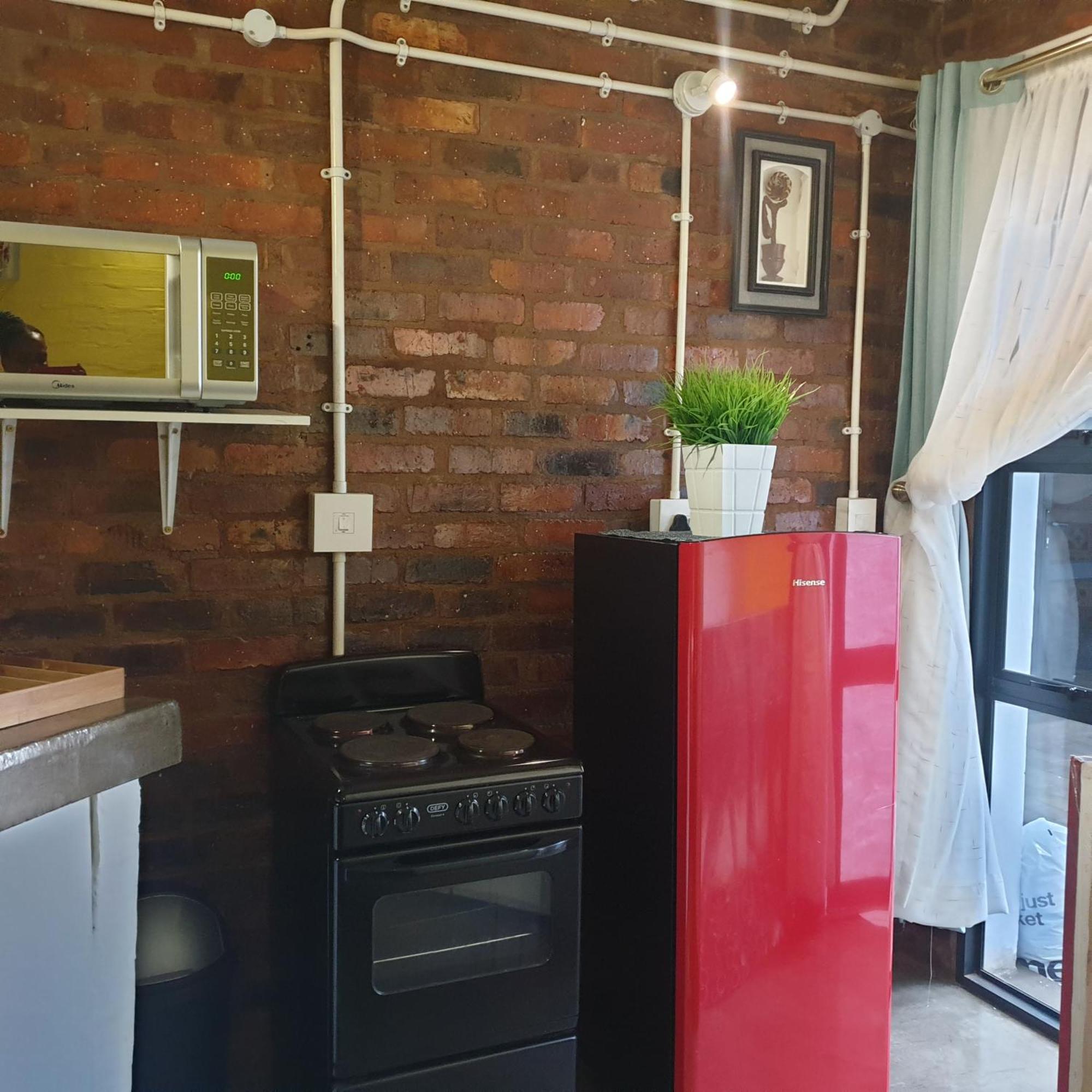 Yellow Beauty In The Heart Of Maboneng Apartment Johannesburg