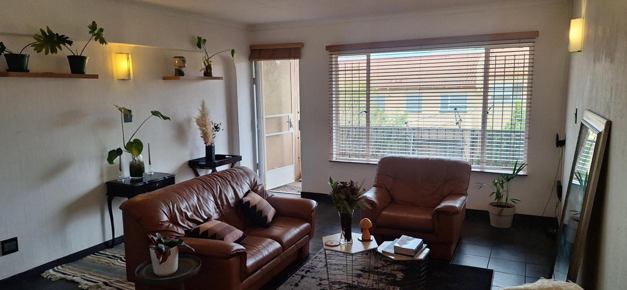 Chic & Cozy 2-bedroom Retreat Apartment *