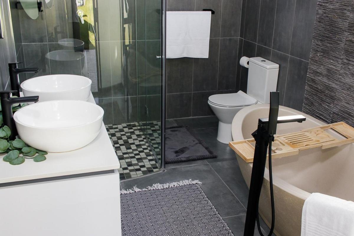 28wilfred * Johannesburg