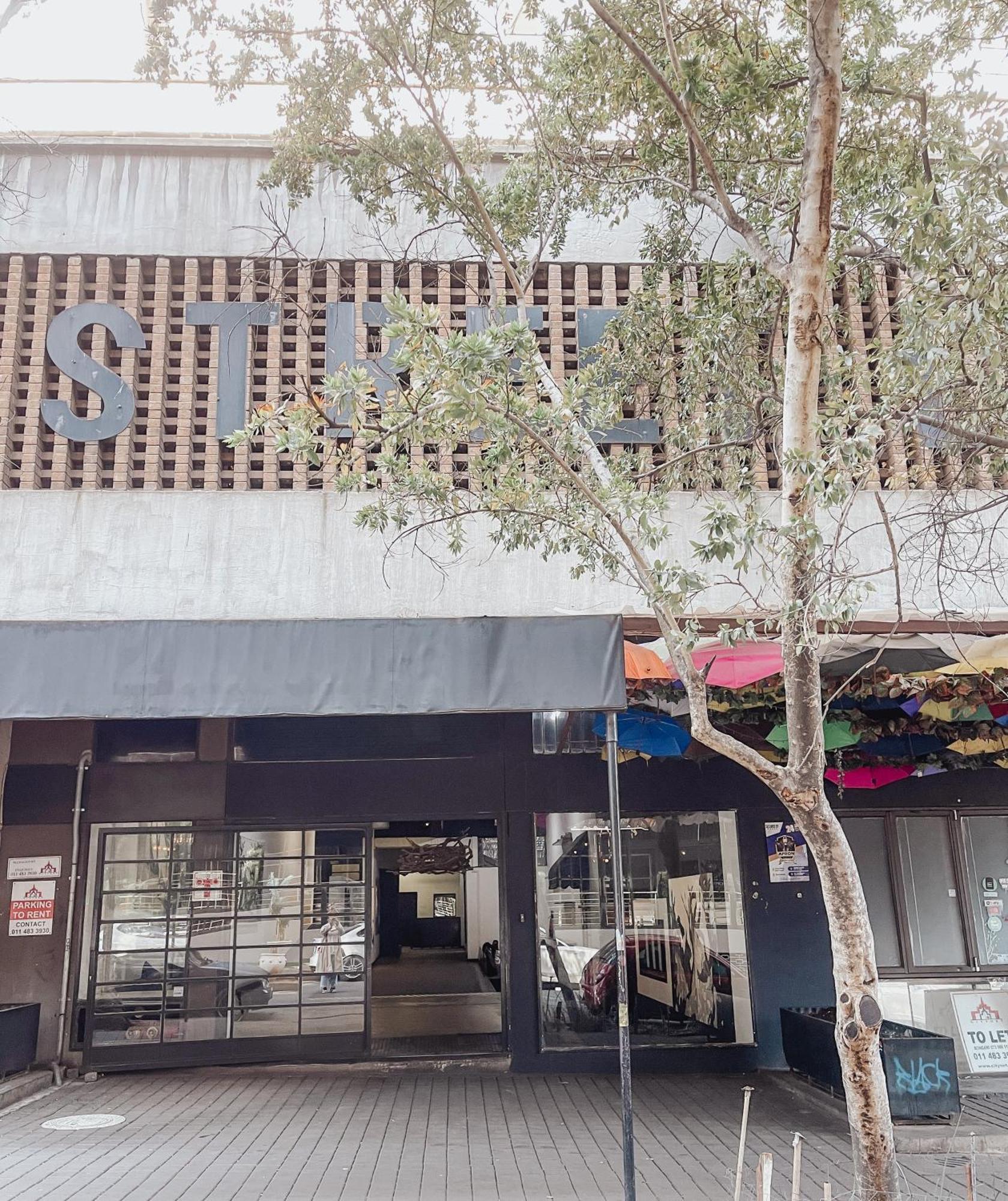 Solo Or Couples In The Heart Of Maboneng Apartment