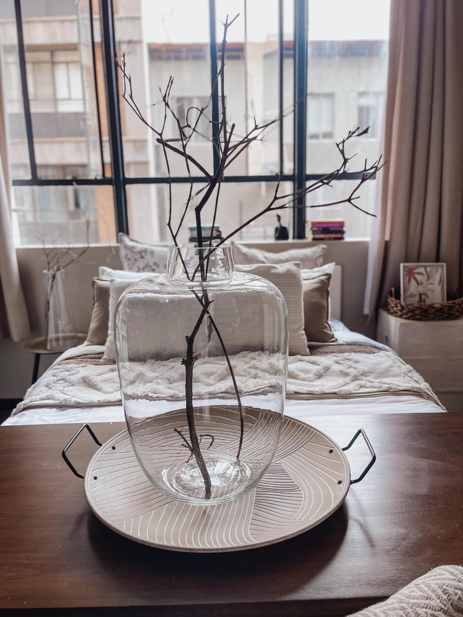 Apartment Solo Or Couples In The Heart Of Maboneng Johannesburg