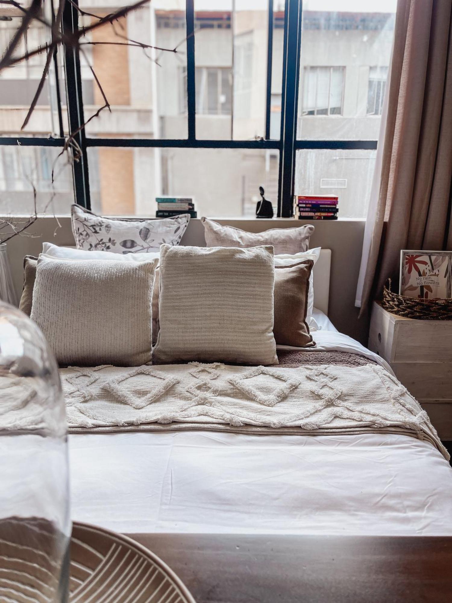 Solo Or Couples In The Heart Of Maboneng *