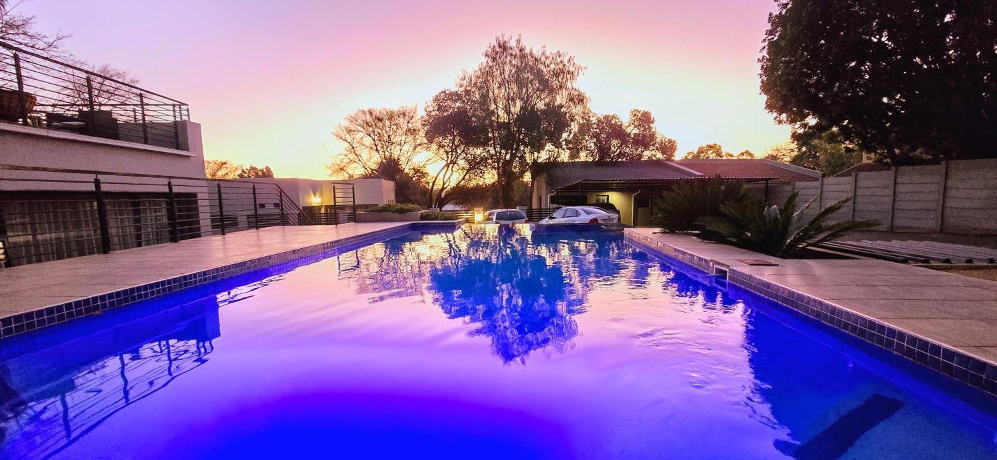 Self Checkin-luxury Tranquil Unit Guest house Johannesburg