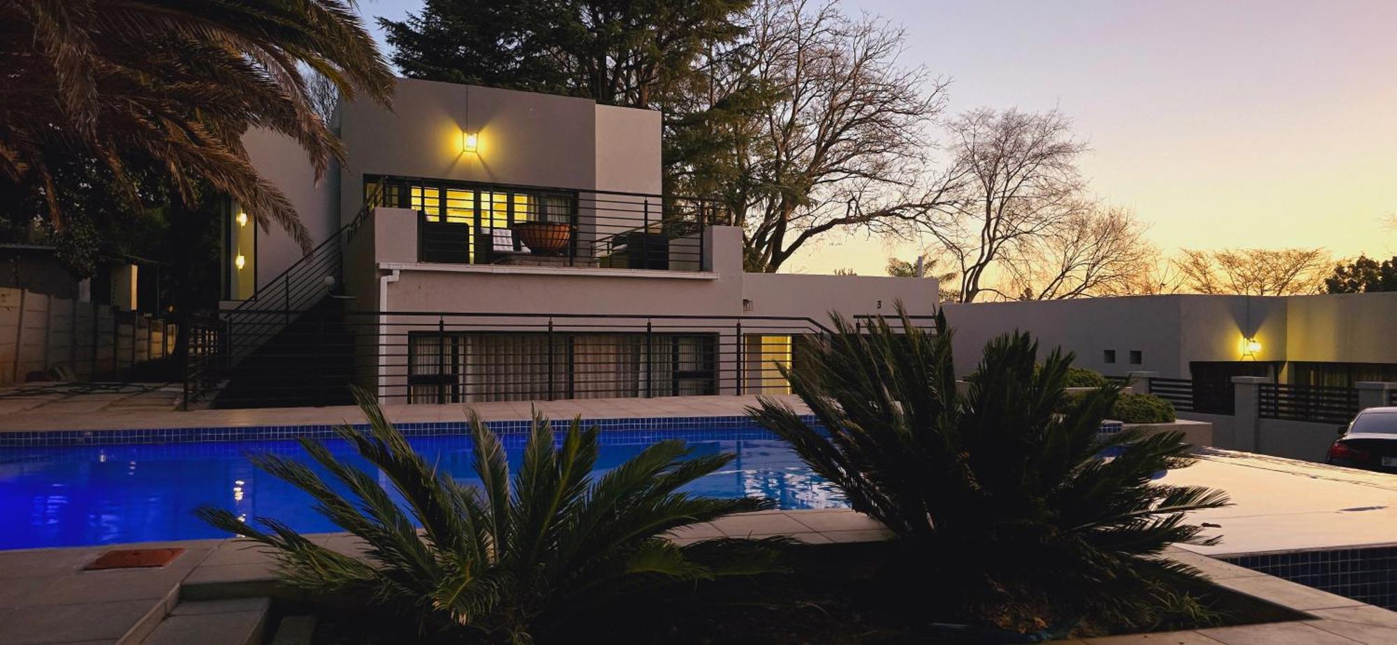 Guest house Self Checkin-luxury Tranquil Unit Johannesburg