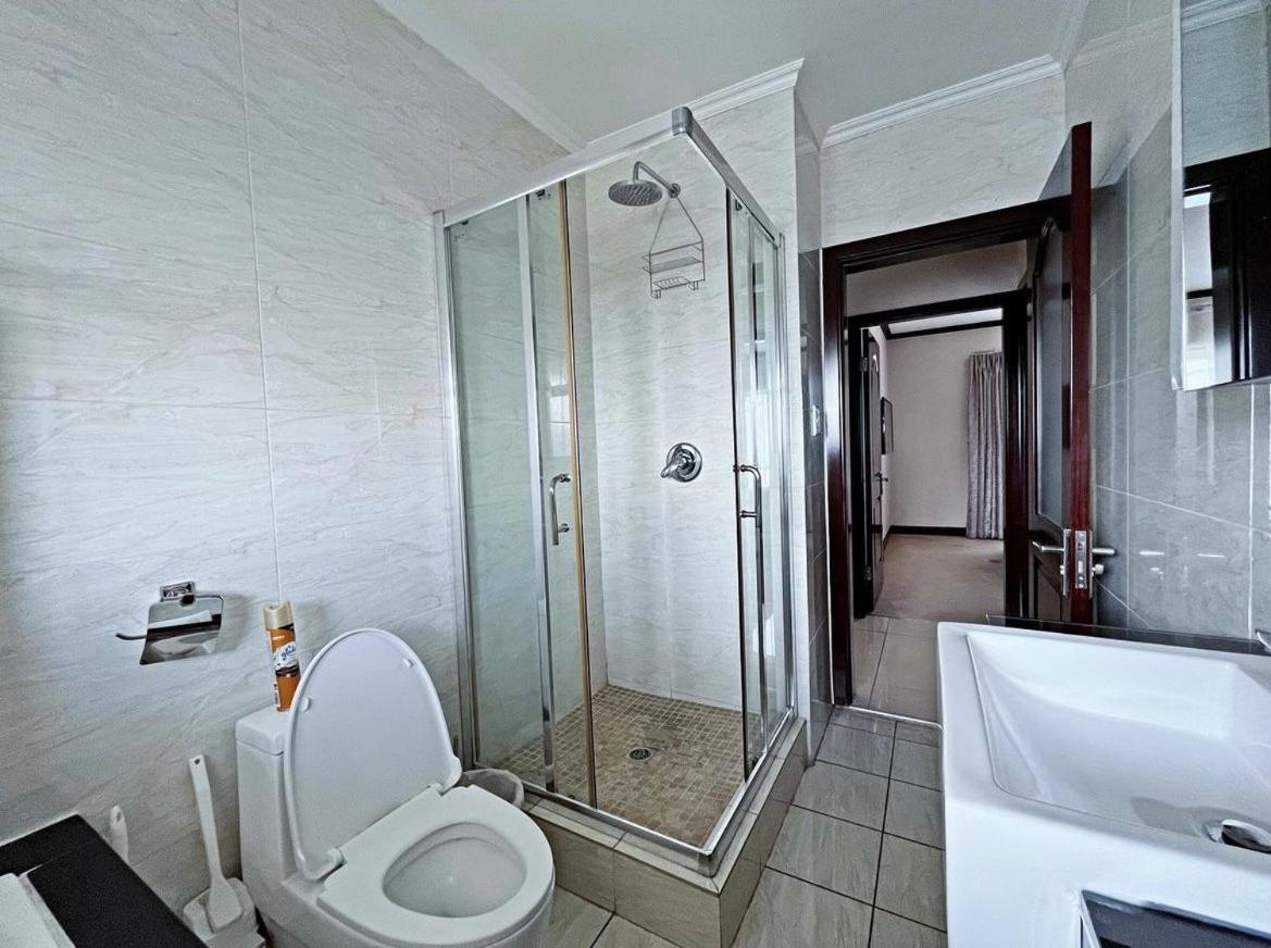 Cozy Two Bedroom Oasis In The Heart Of Fourways Sandton Apartment