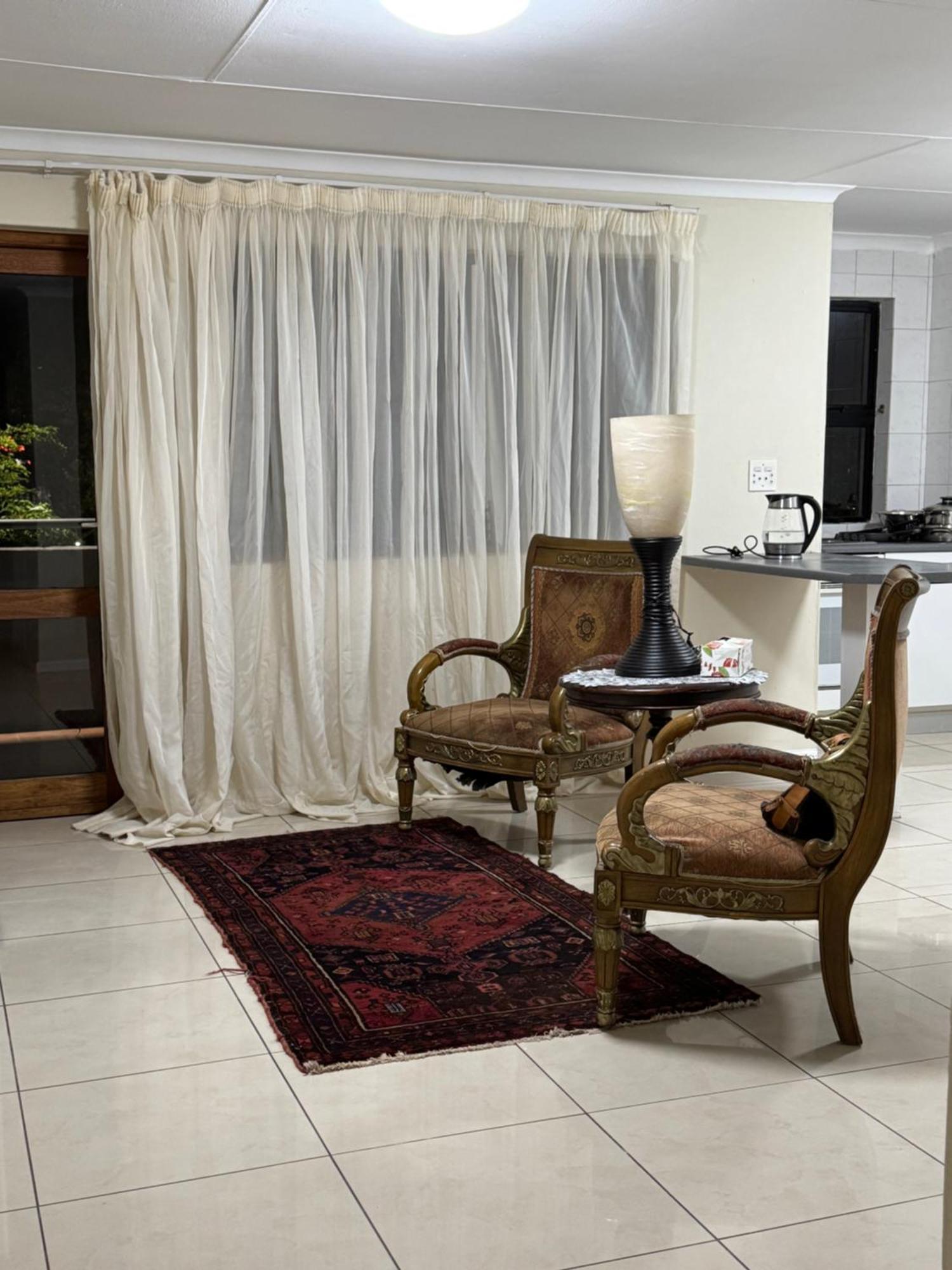 Live In Sandton Apartment *