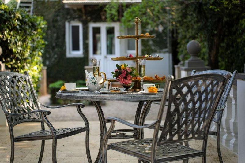 Khách sạn Le Manoir Boutique Estate 4*