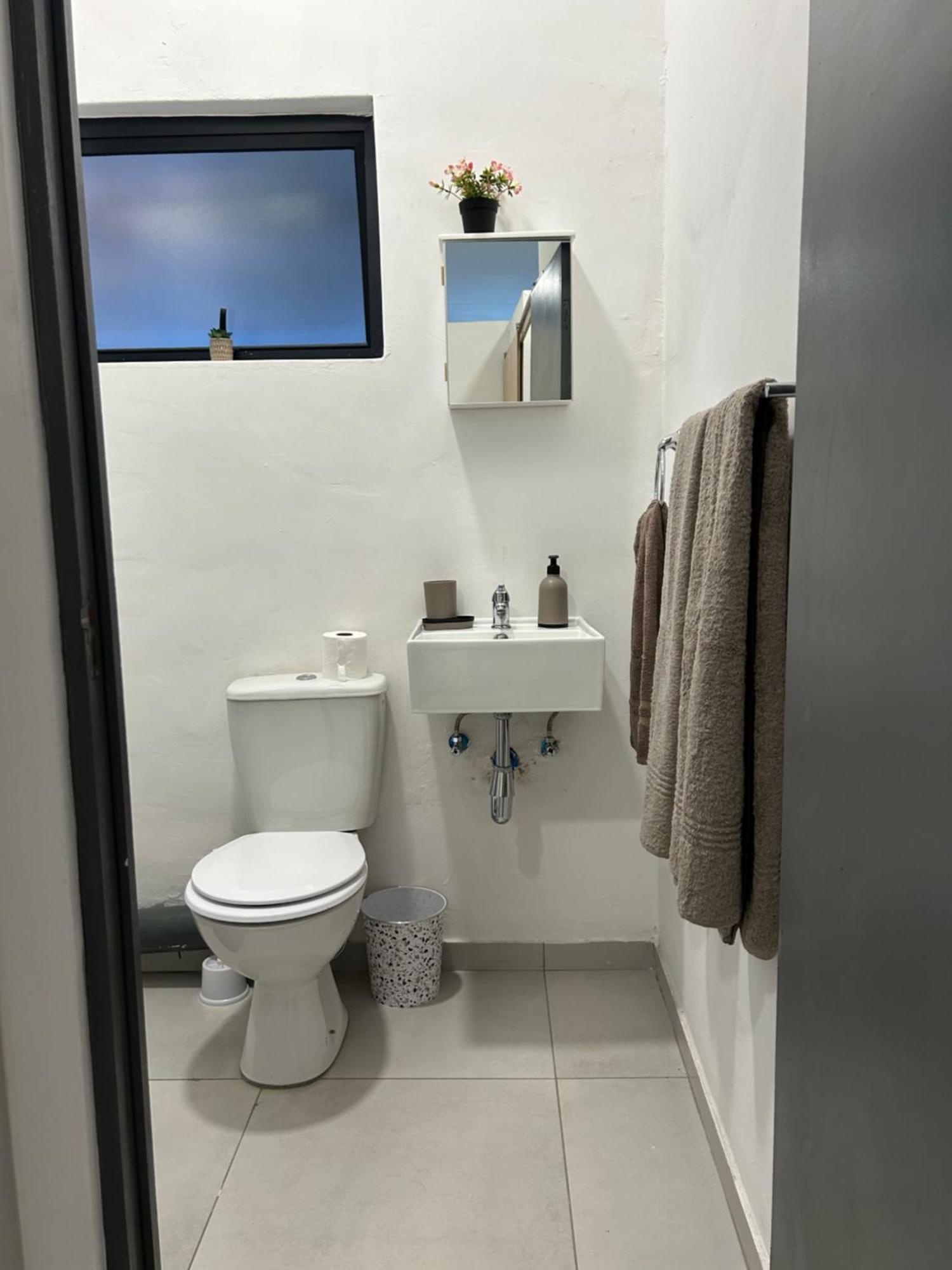 Neat In Randburg Căn hộ Johannesburg