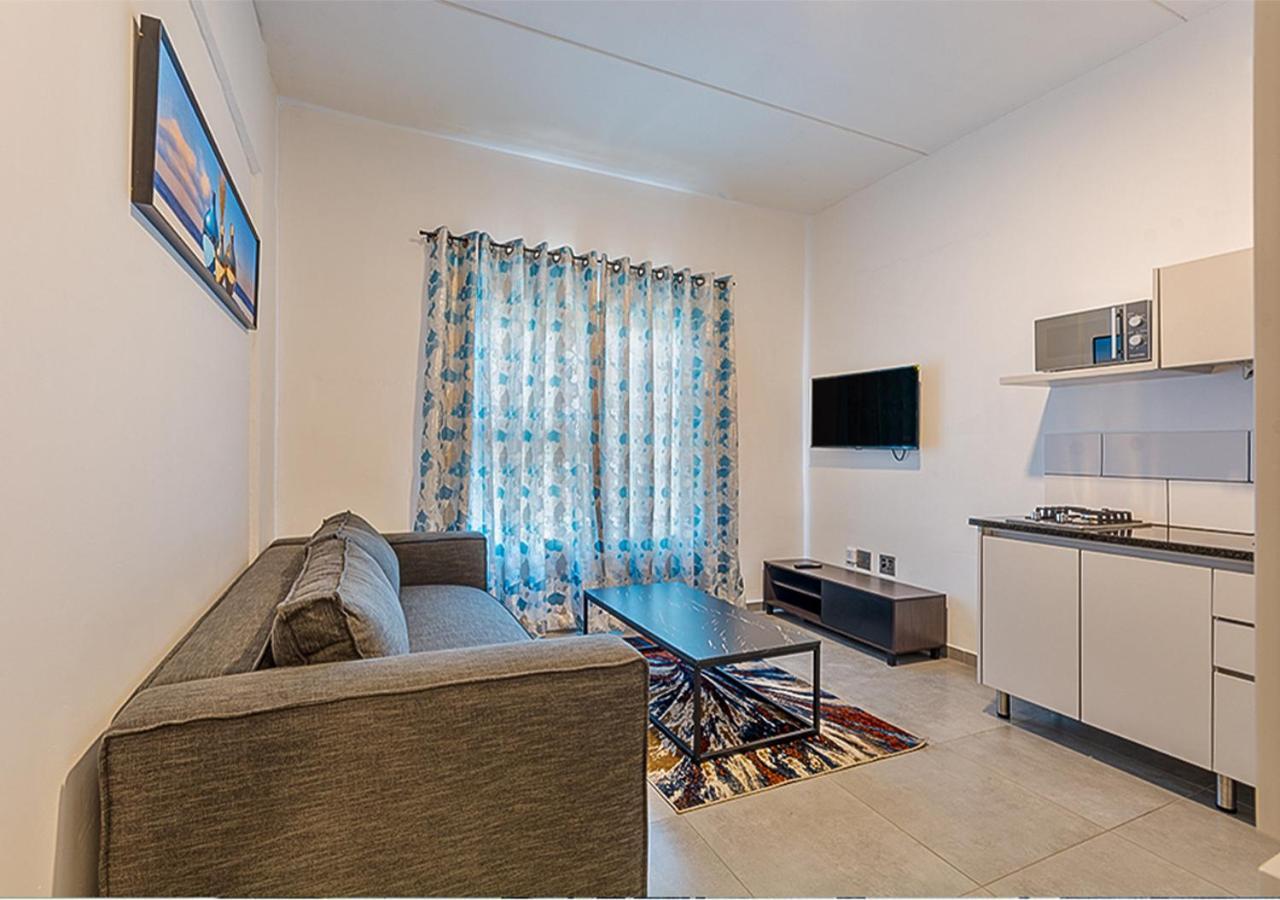 Apartment Retreat In Randburg - The Base Apartments, Ferndale *