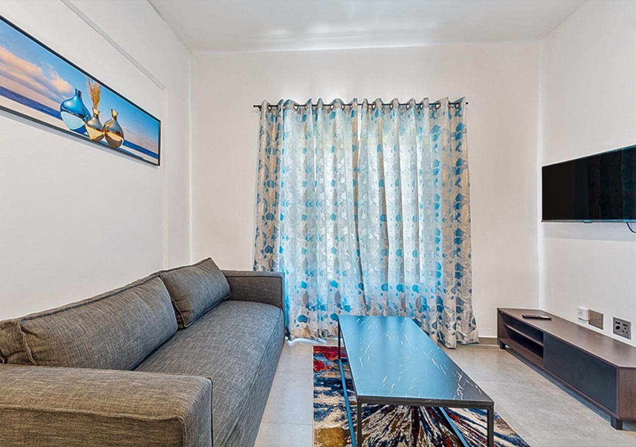 Retreat In Randburg - The Base Apartments, Ferndale Apartment