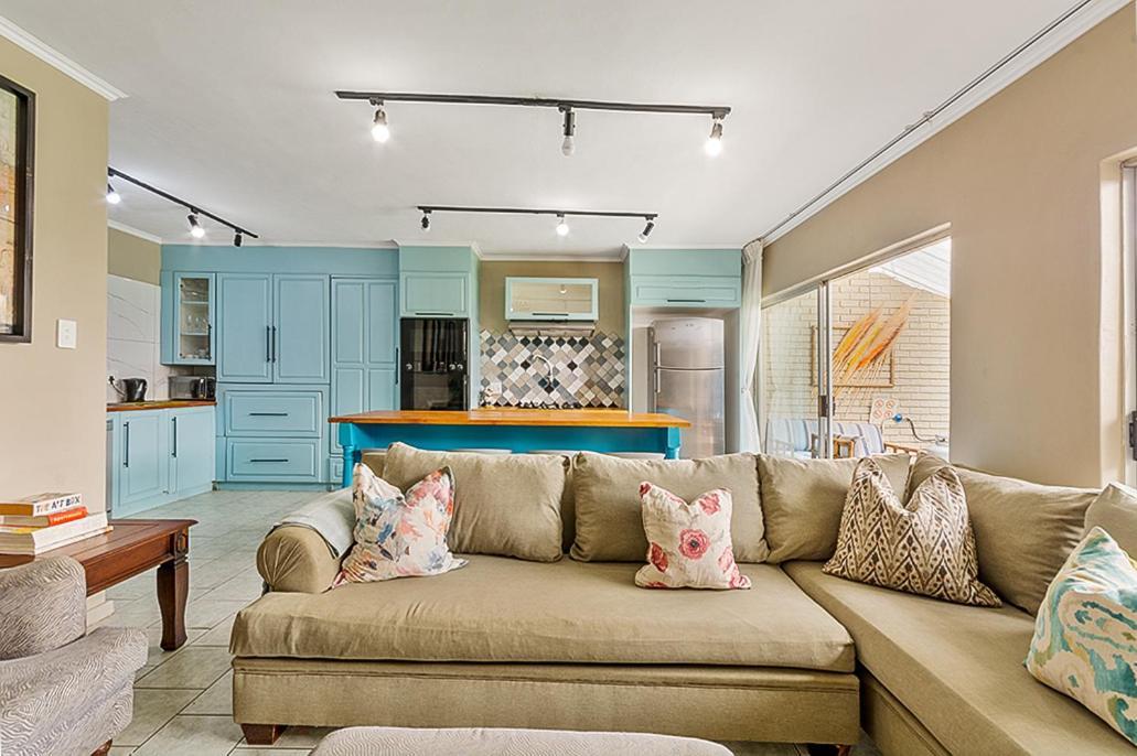 Cozy Escape In Windsor West Holiday home Johannesburg