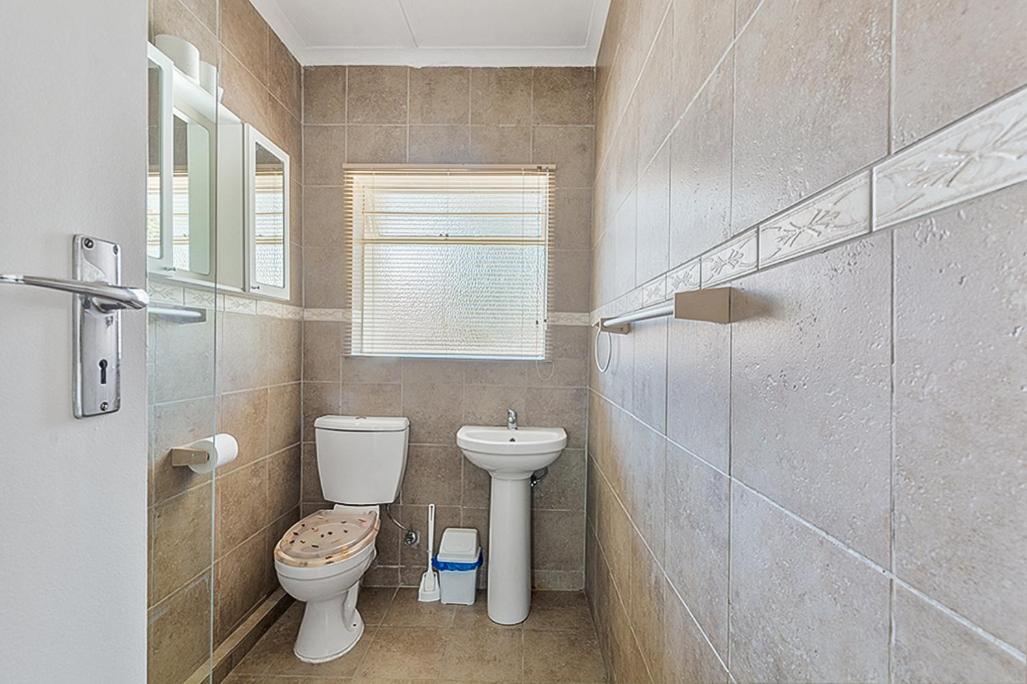 Holiday home Cozy Escape In Windsor West Johannesburg