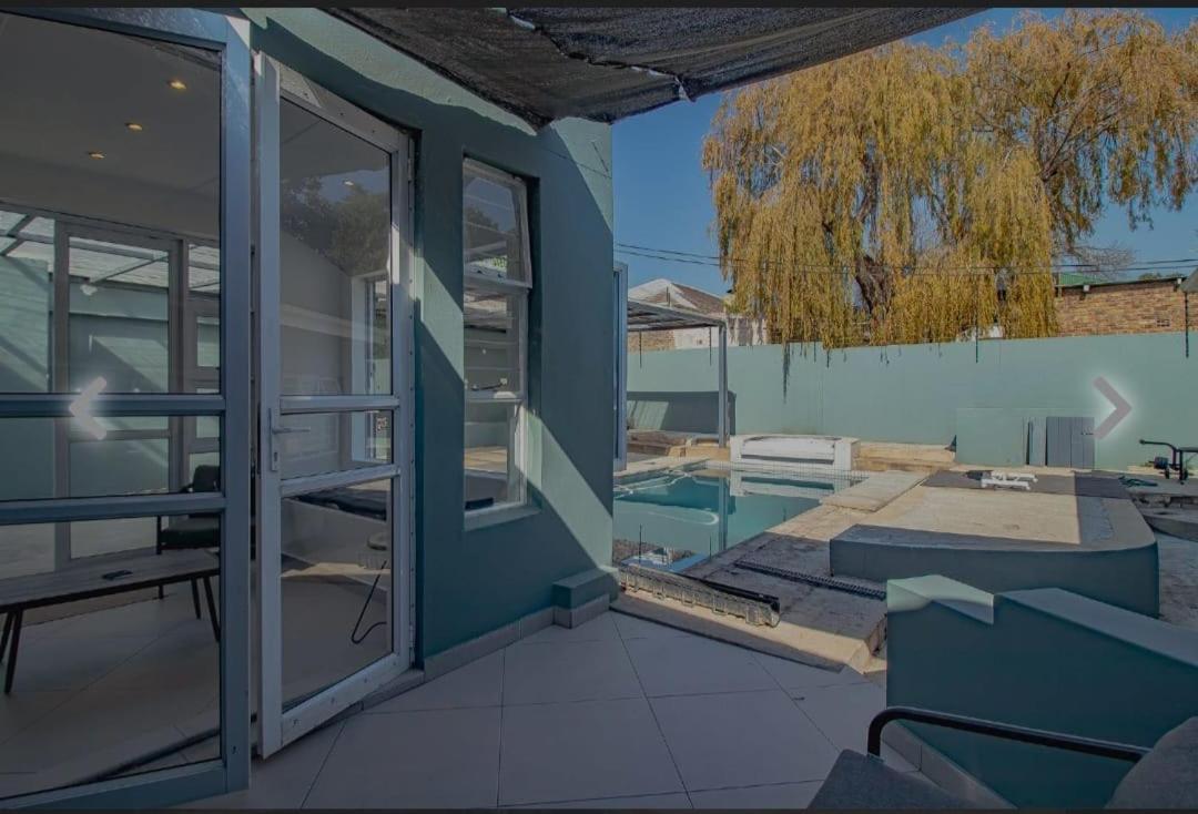 Spacious 3-bedroom Gem In Vibrant Parkhurst Holiday home *