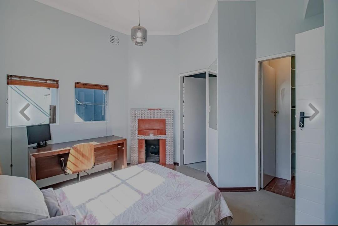 Holiday home Spacious 3-bedroom Gem In Vibrant Parkhurst