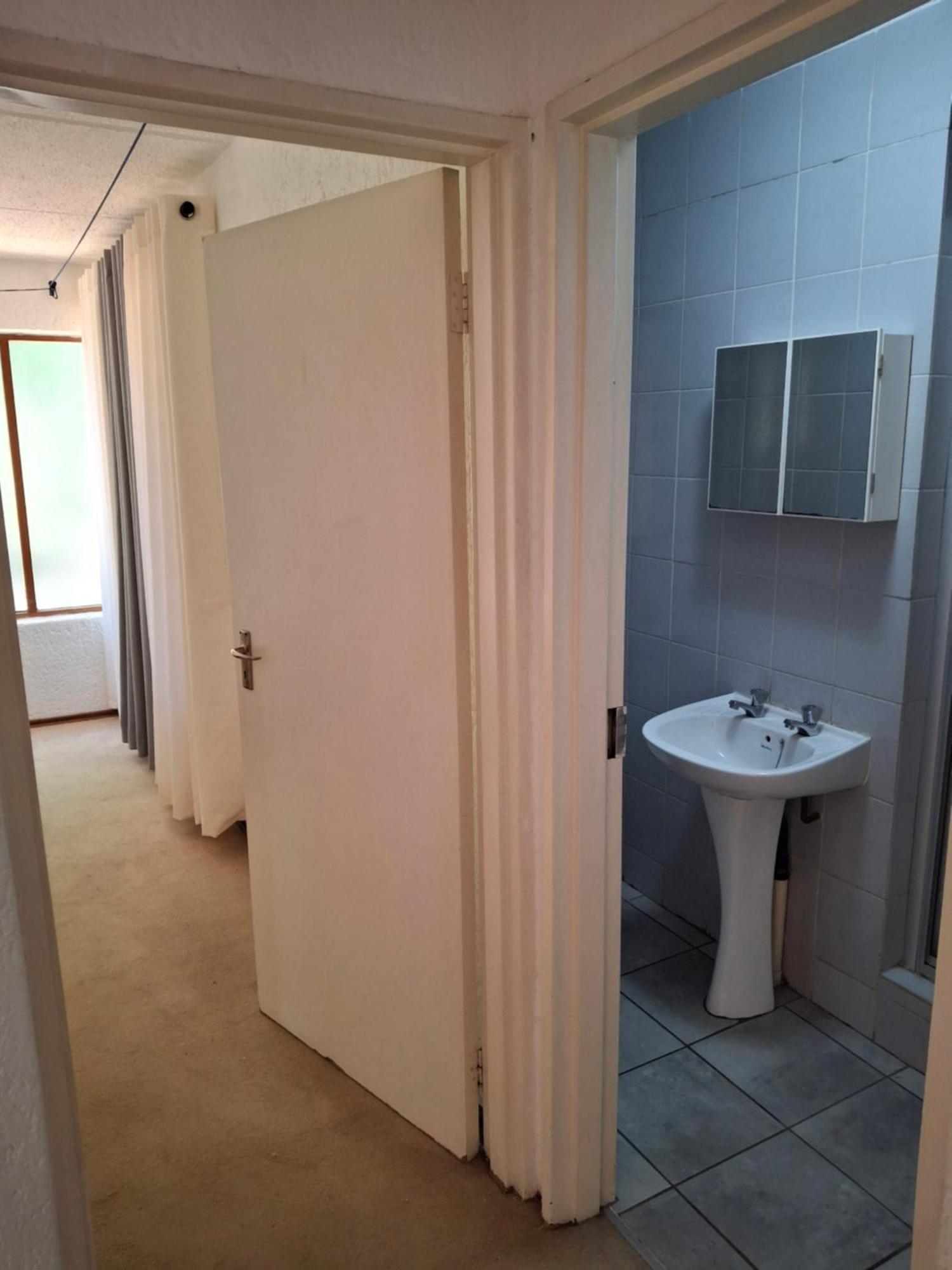 Modern Comfort In Sandton Johannesburg