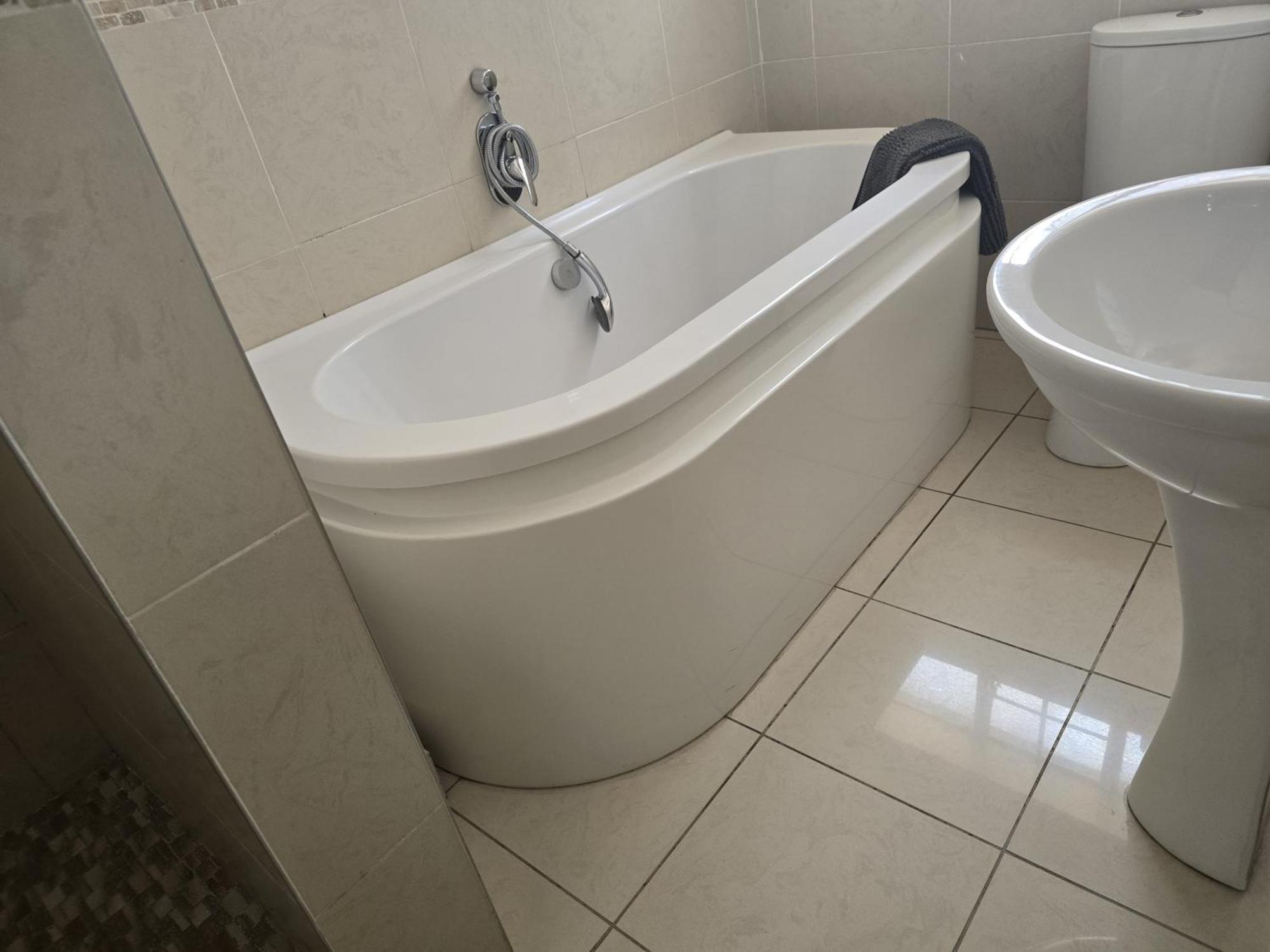Holiday home 4 Bedroom House In Glenhazel For Family, Friends And Leisure
