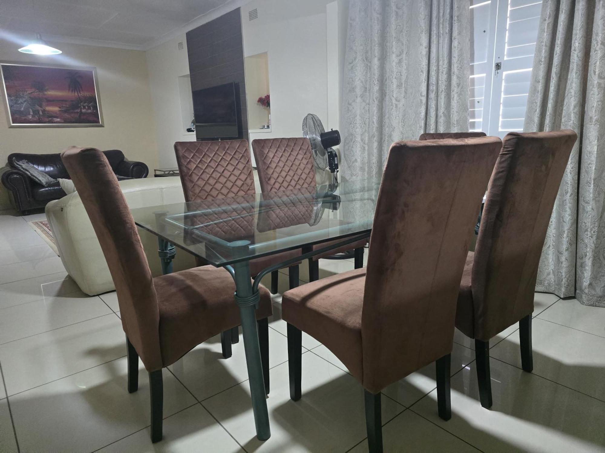 4 Bedroom House In Glenhazel For Family, Friends And Leisure Johannesburg