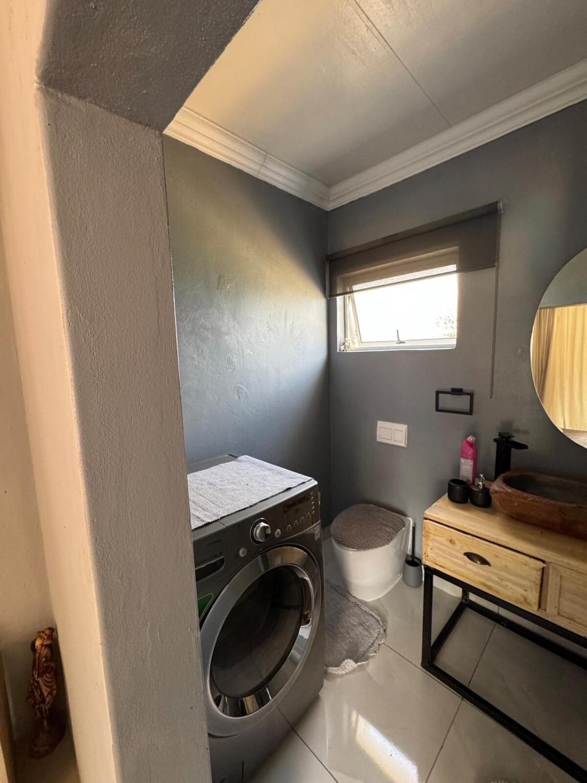 Spacious Living, Suitable For All Groups *