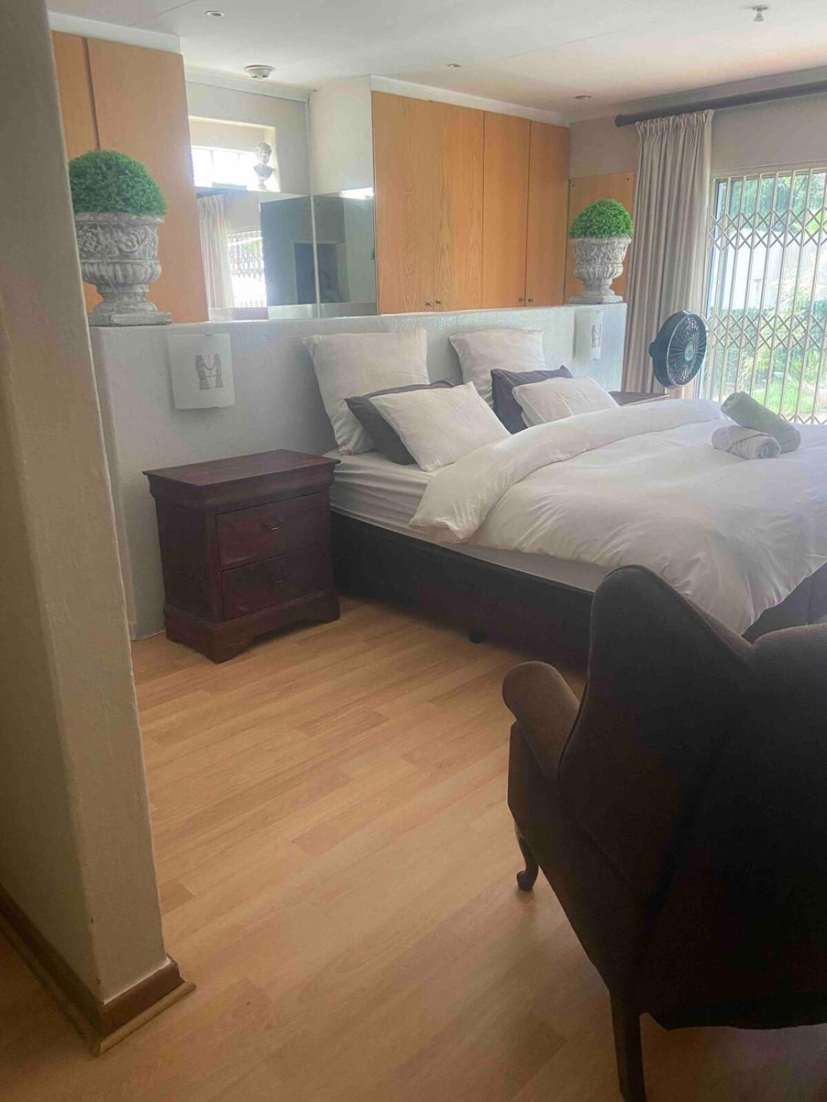 Spacious Living, Suitable For All Groups Holiday home