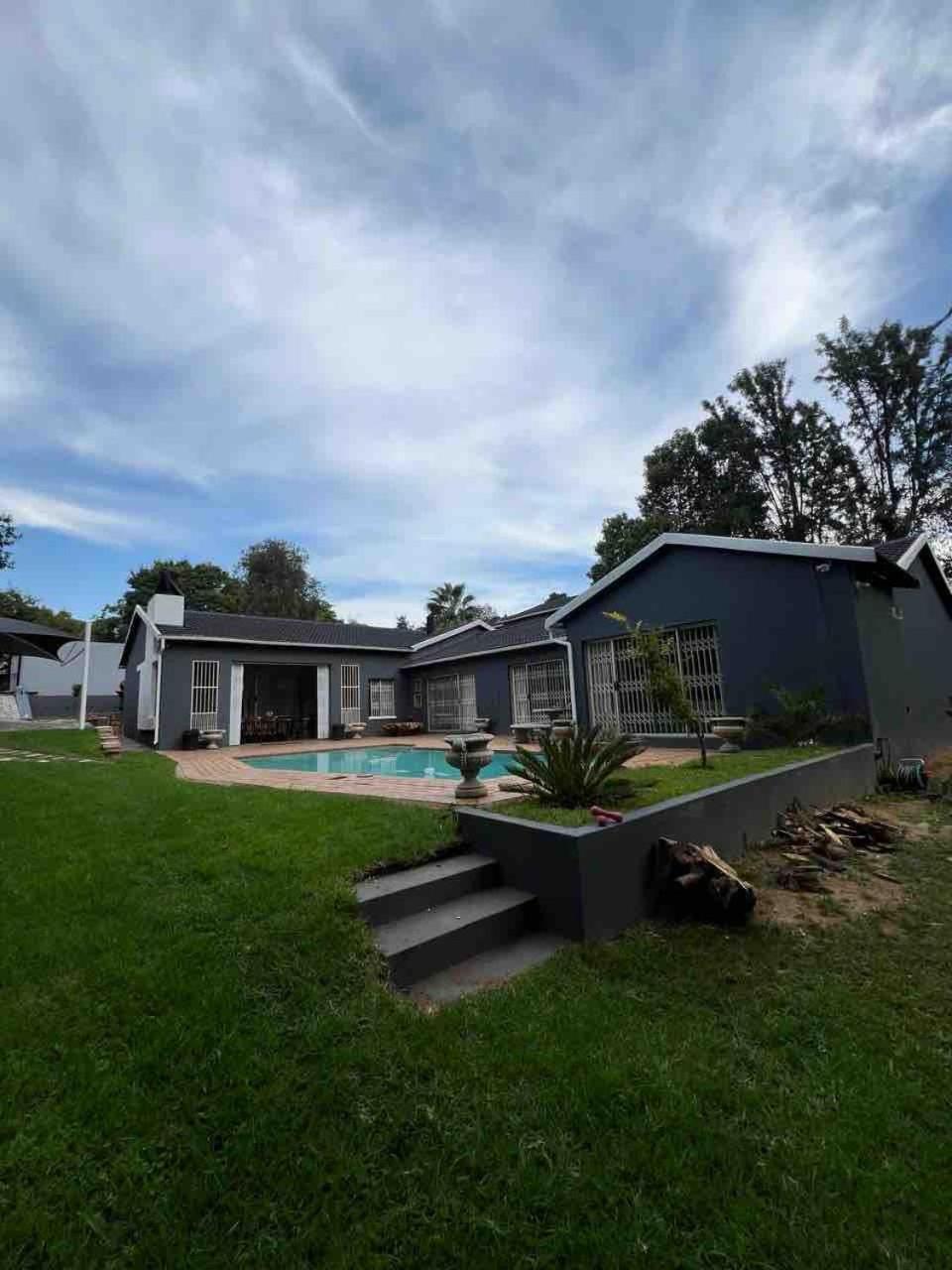 Spacious Living, Suitable For All Groups Holiday home *