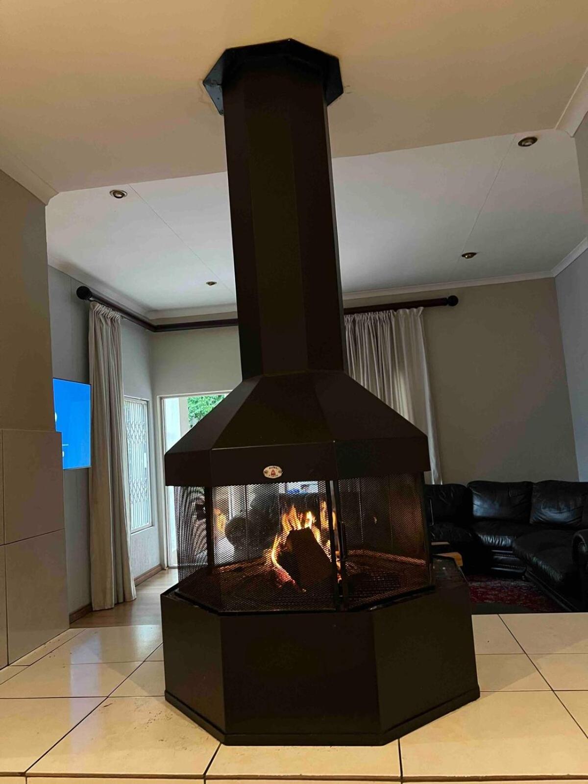 Spacious Living, Suitable For All Groups Johannesburg