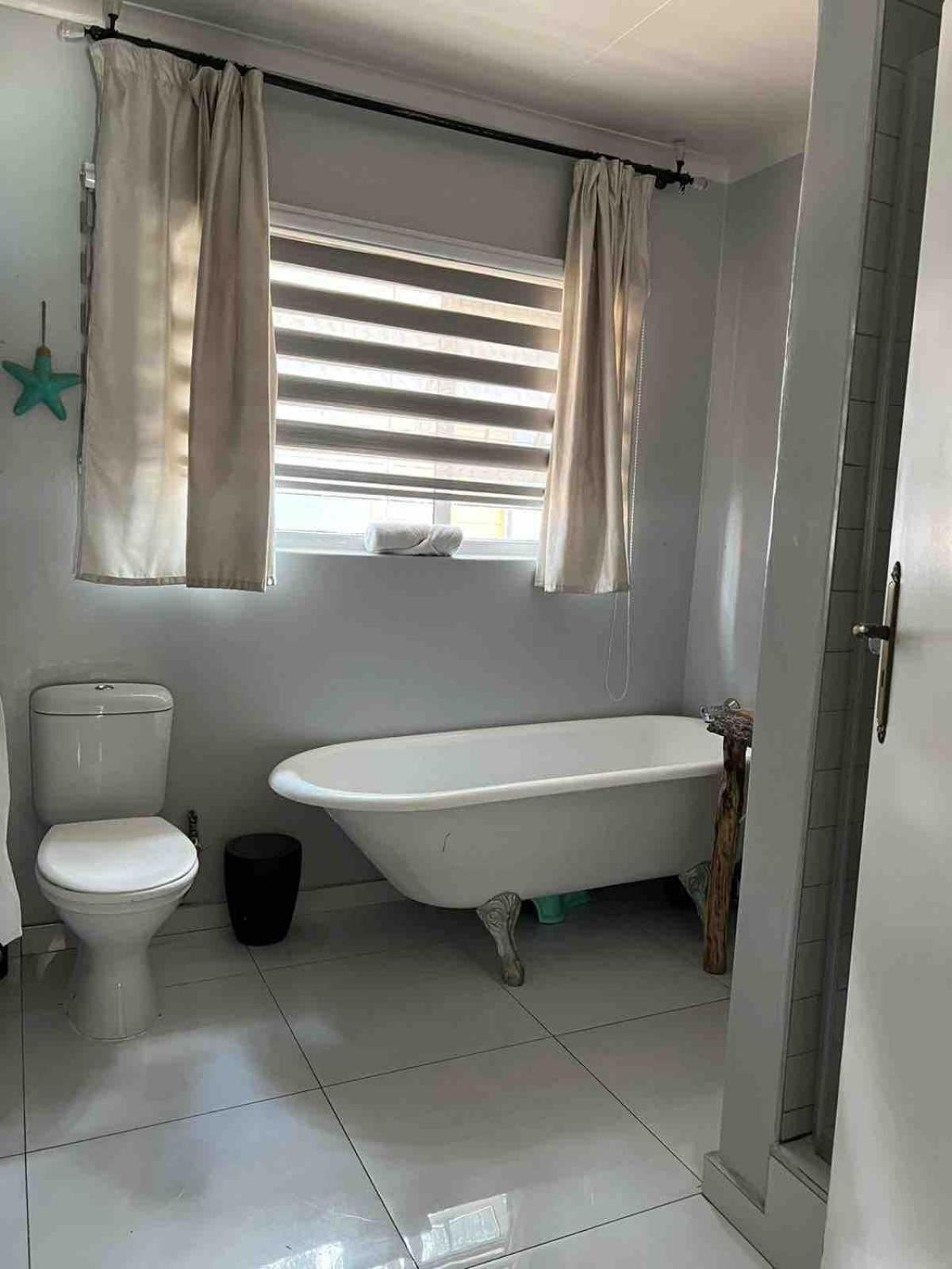 Spacious Living, Suitable For All Groups * Johannesburg