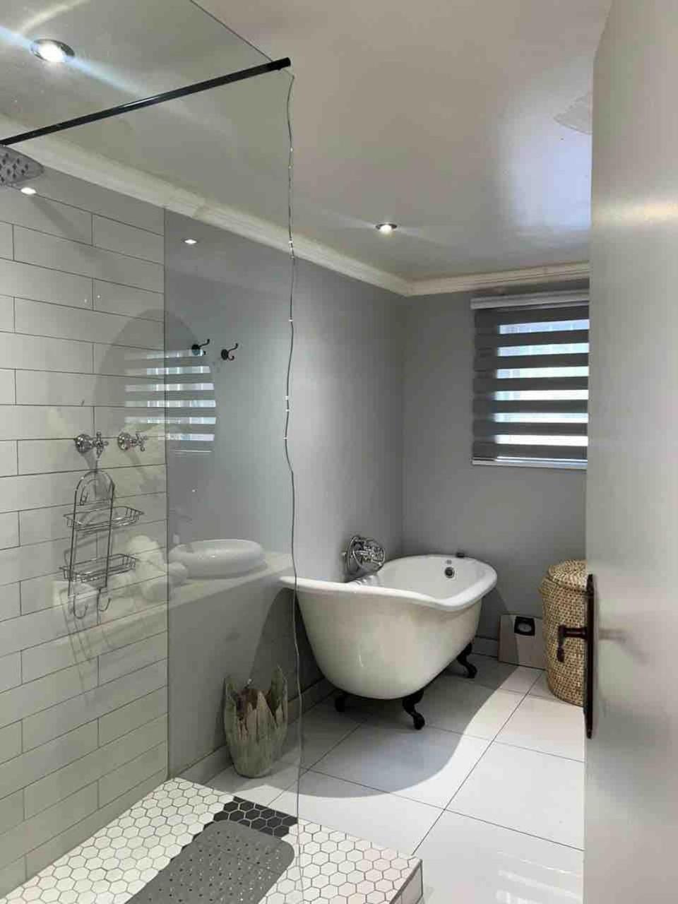 Spacious Living, Suitable For All Groups Holiday home Johannesburg