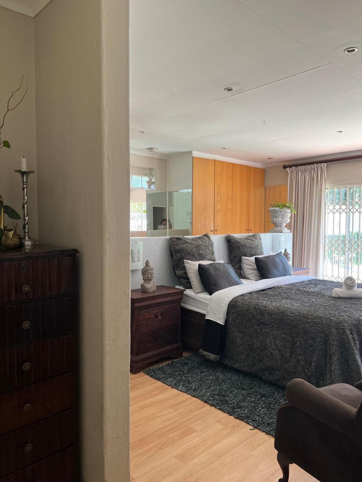 Spacious Living, Suitable For All Groups Holiday home *