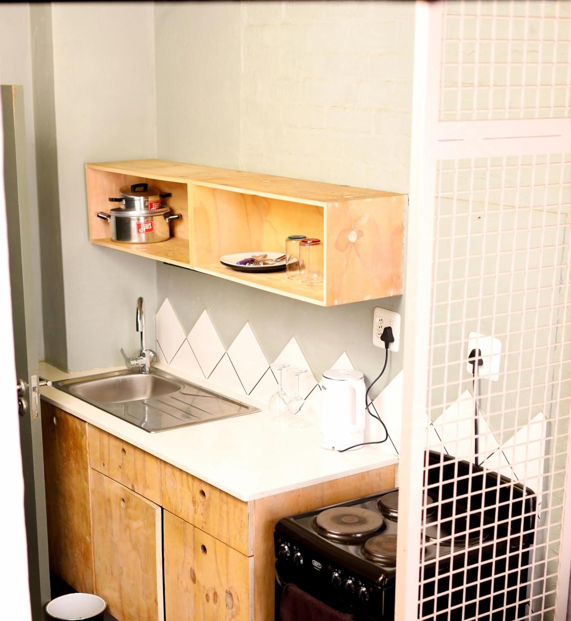 1 Bed In Maboneng Apartment *