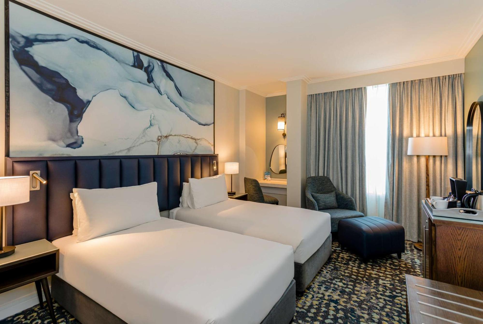 Southern Sun Rosebank, 4*