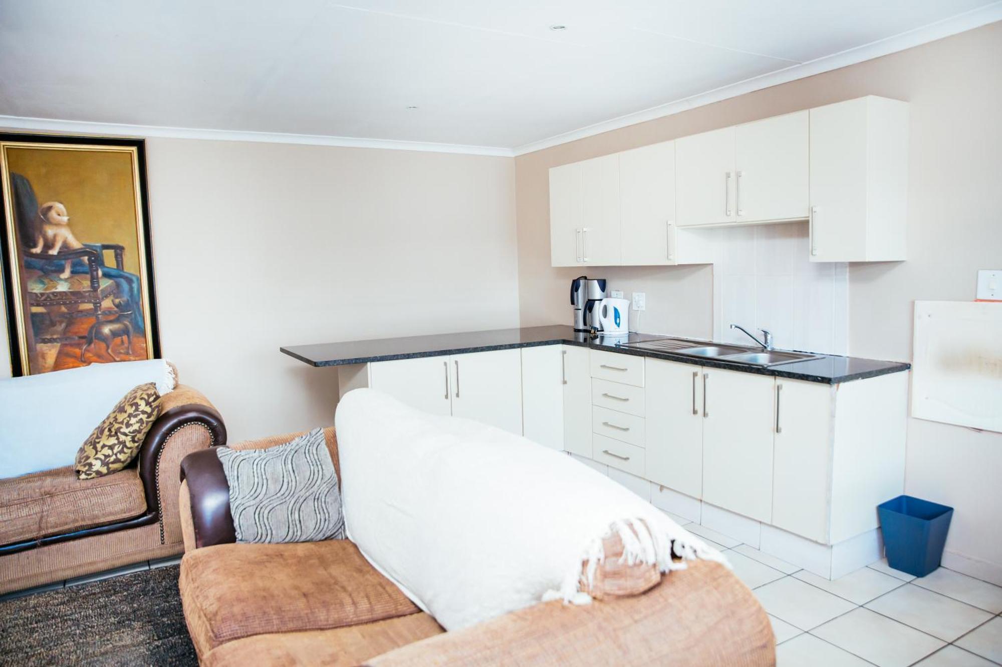 Guest house Sandton Hideout