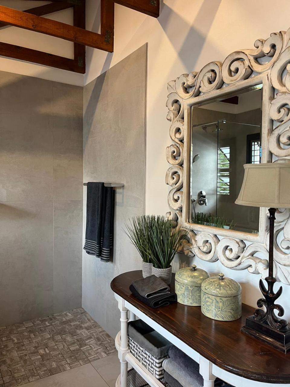 Căn hộ Guest In Leafy Morningside Johannesburg