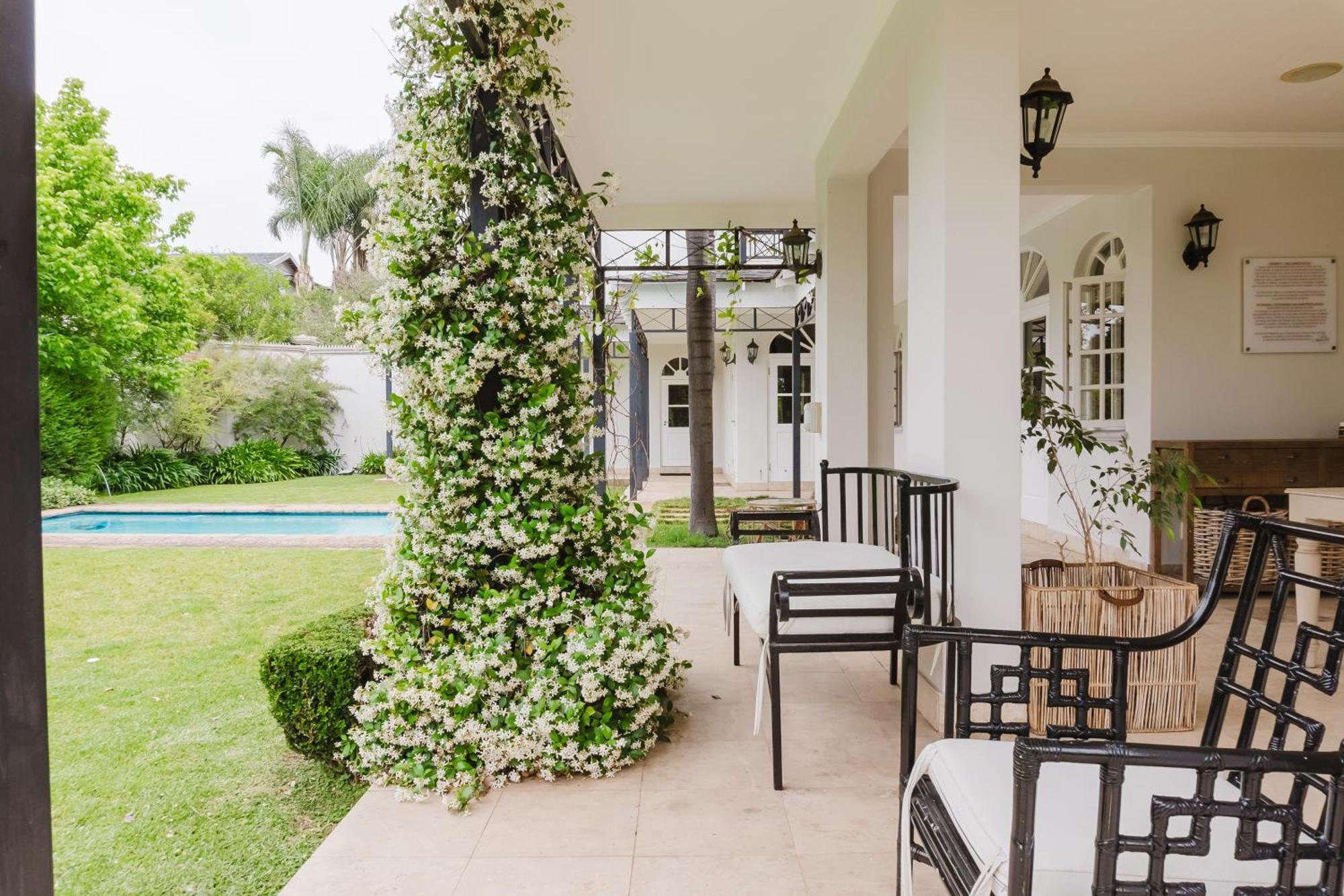 Hyde Park Retreat 4*