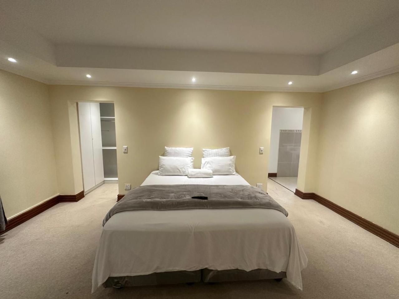 Casa Bedfordview