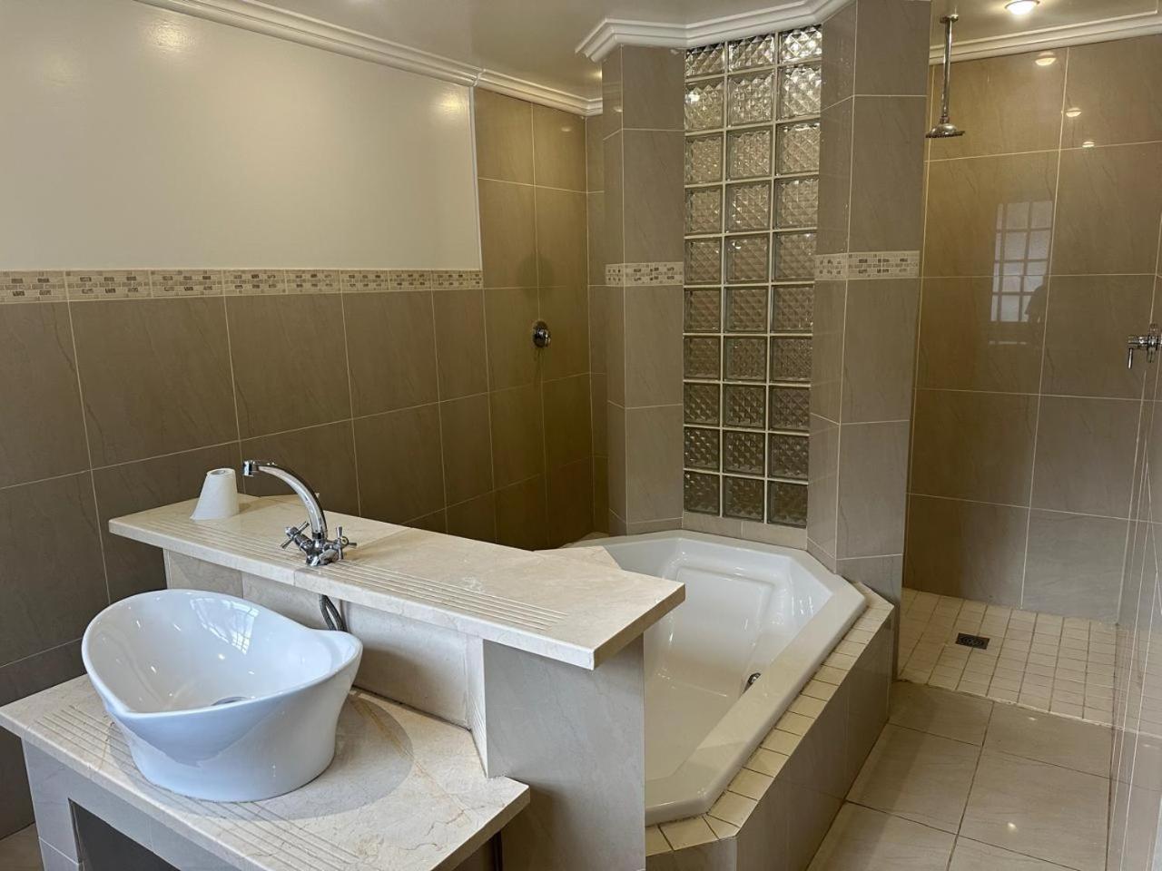 Casa Bedfordview