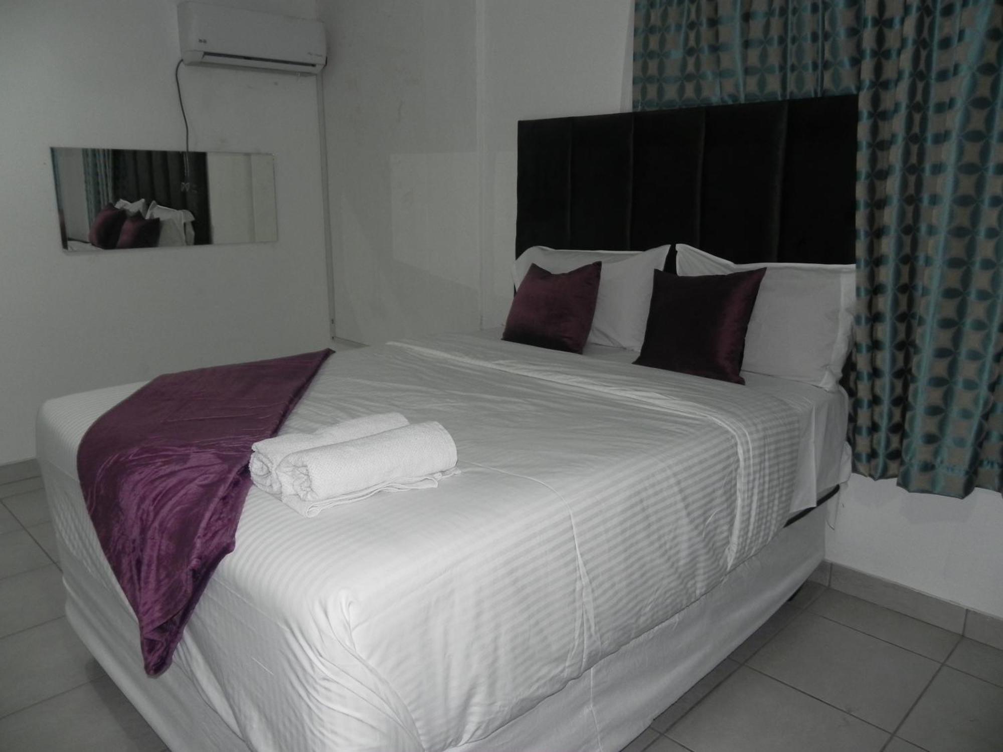 Khách sạn De Bliss 4*