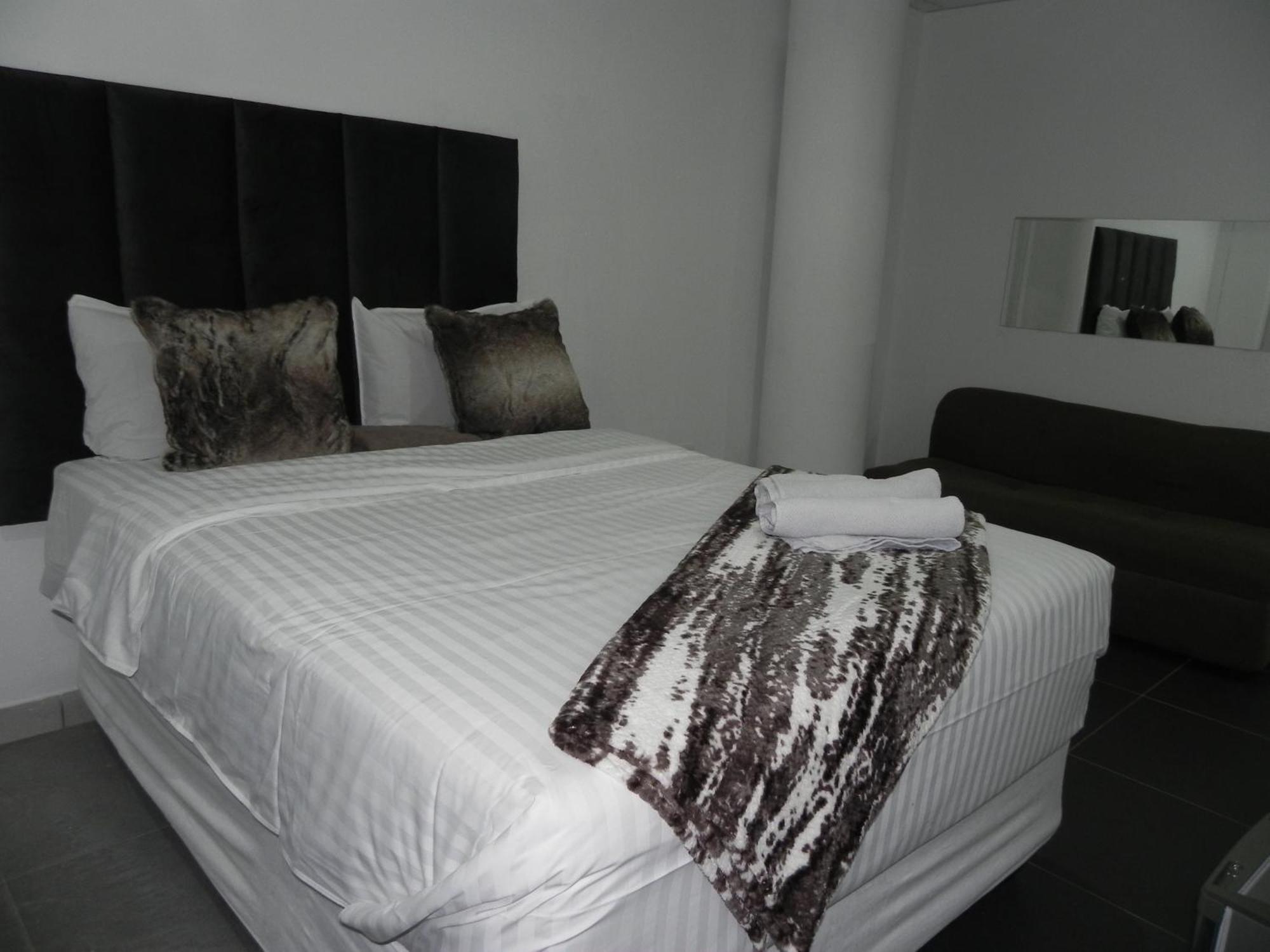 Khách sạn De Bliss 4*