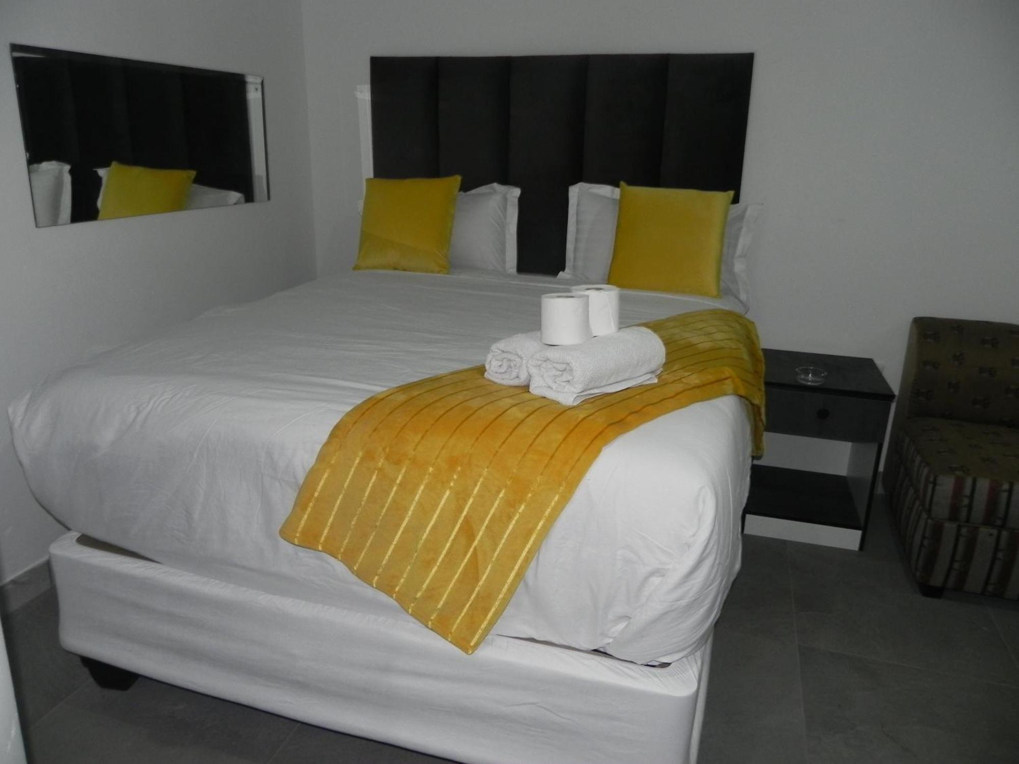 Khách sạn De Bliss 4*