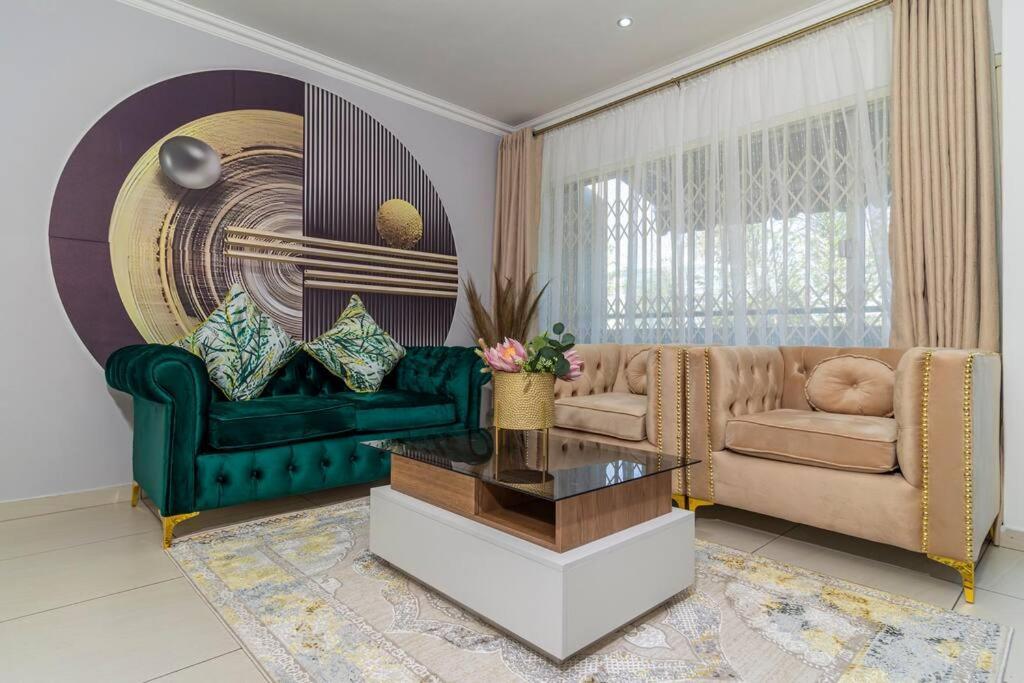 I St Tropez Sandton Luxury Apartment Johannesburg