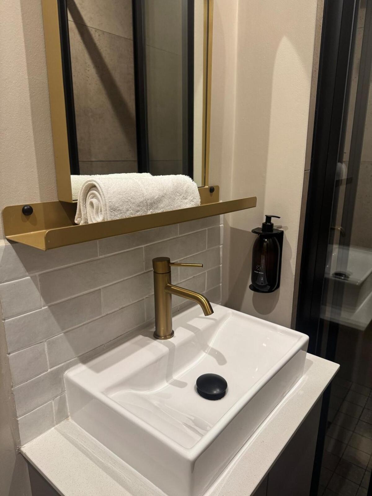 22 Fredman Drive, Sandton Apartamento *
