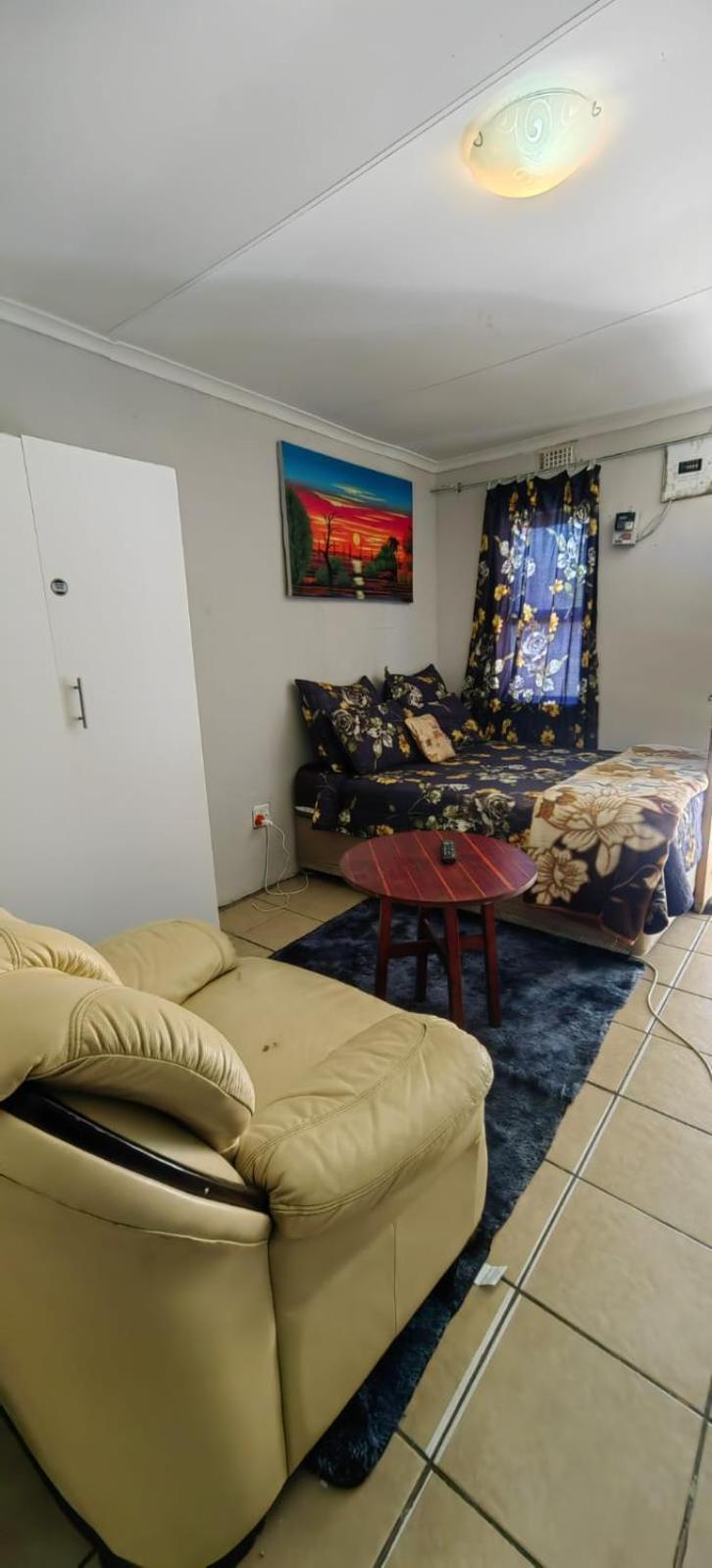 St. Michael And The Queens Bed & Breakfast