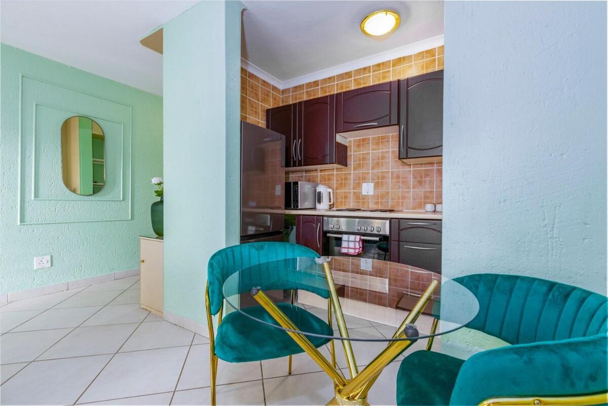 Ii St Tropez Sandton Luxury Apartment