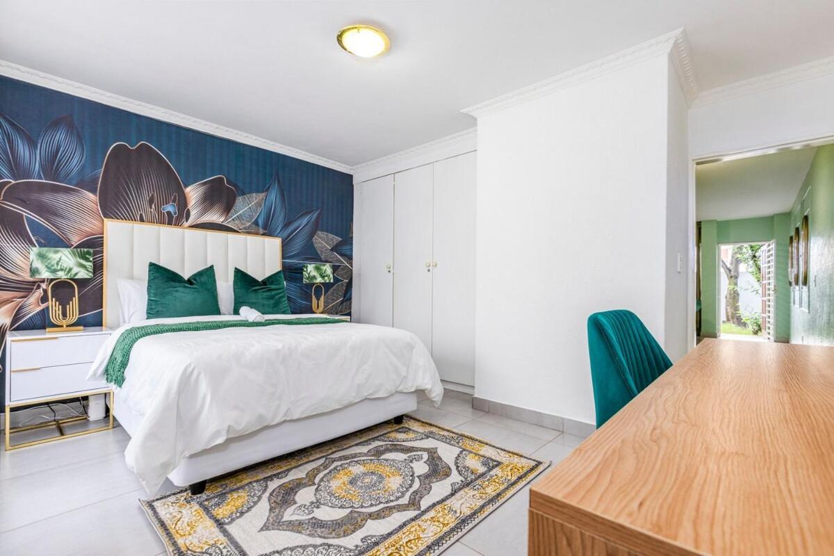 Apartment Ii St Tropez Sandton Luxury *