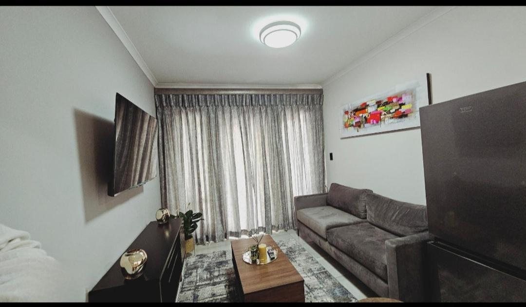 Bryanston Guest *
